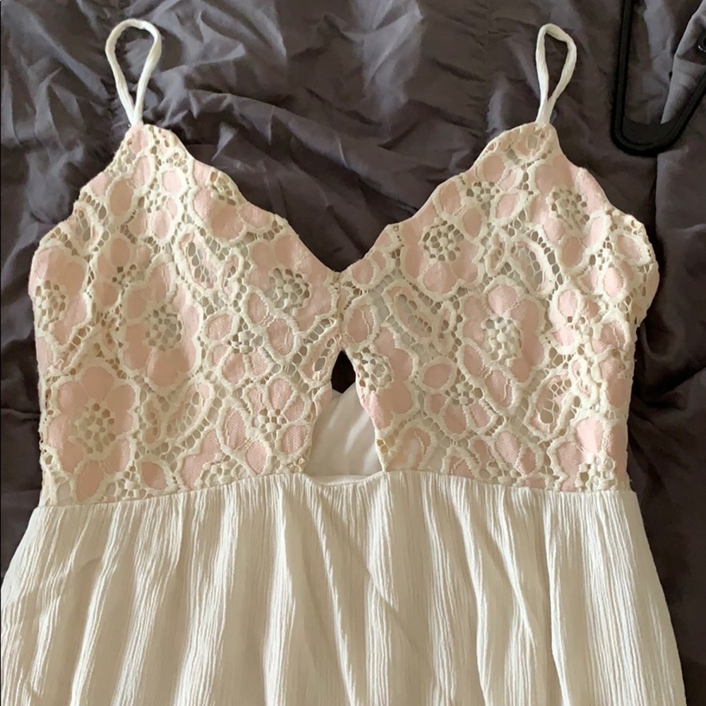 Venus Keyhole White Maxi Dress w/ Pink Eyelet Top